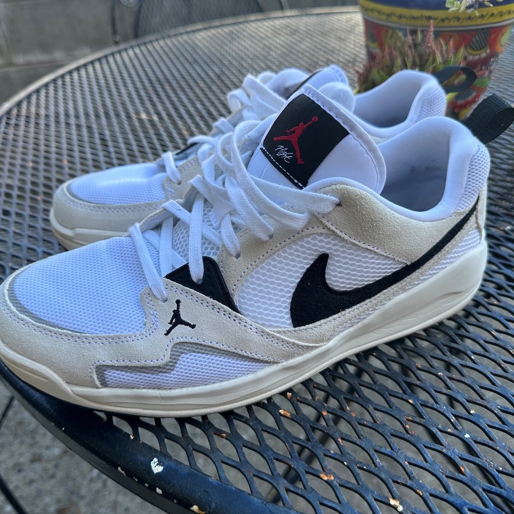Air Jordan CMFT Era shoe size 10